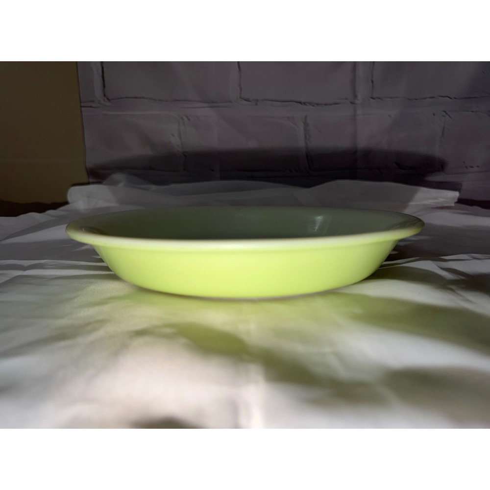 Vintage Pyrex Chartreuse Lime Green Milk Glass Shallow Round Serving Bowl Dish